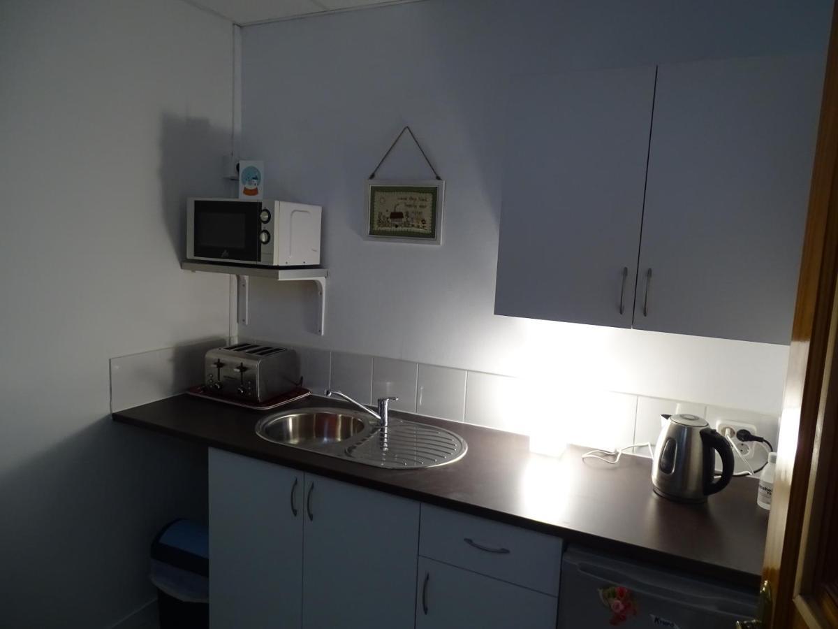 Rickaty Lodge Bed And Breakfast, Airport Hotel, Hotel De Aeropuerto, Las Palmas Airport, Gran Canaria Airport, Lpa, Spain Las Majoreras エクステリア 写真